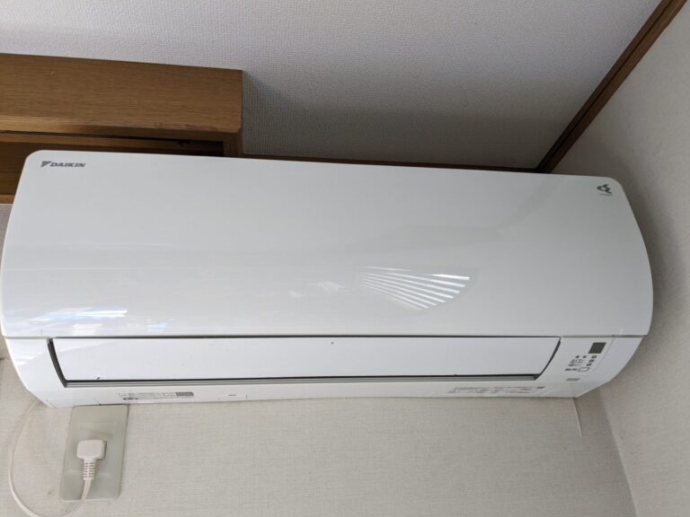 【世田谷区】リピーター様よりエアコン3台まとめてご依頼！カビの嫌なニオイを徹底リセット